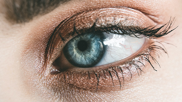 Close-up van een blauw oog