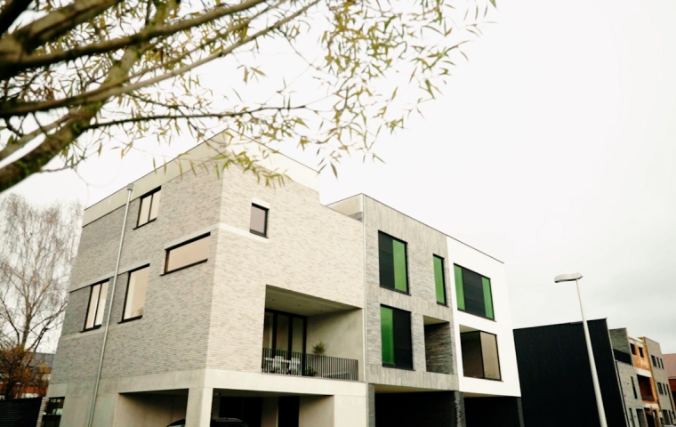 een woning opgebouwd uit beton in Edegem